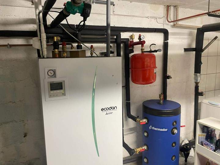 Chaudière ecodan bien installée Saint-Germain-des-Prés